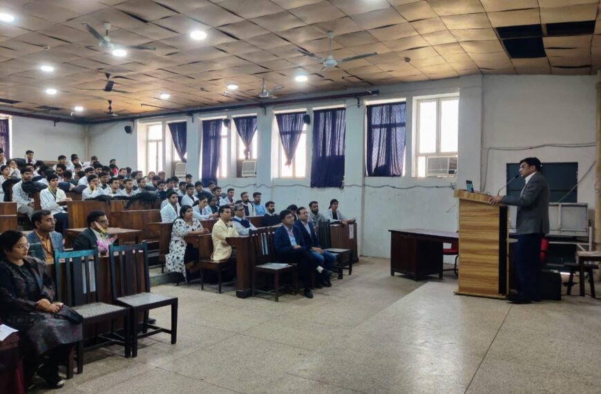 💊 एंटी माइक्रोबियल रजिस्टेन्स: आगरा में डॉक्टरों का जागरूकता महाअभियान