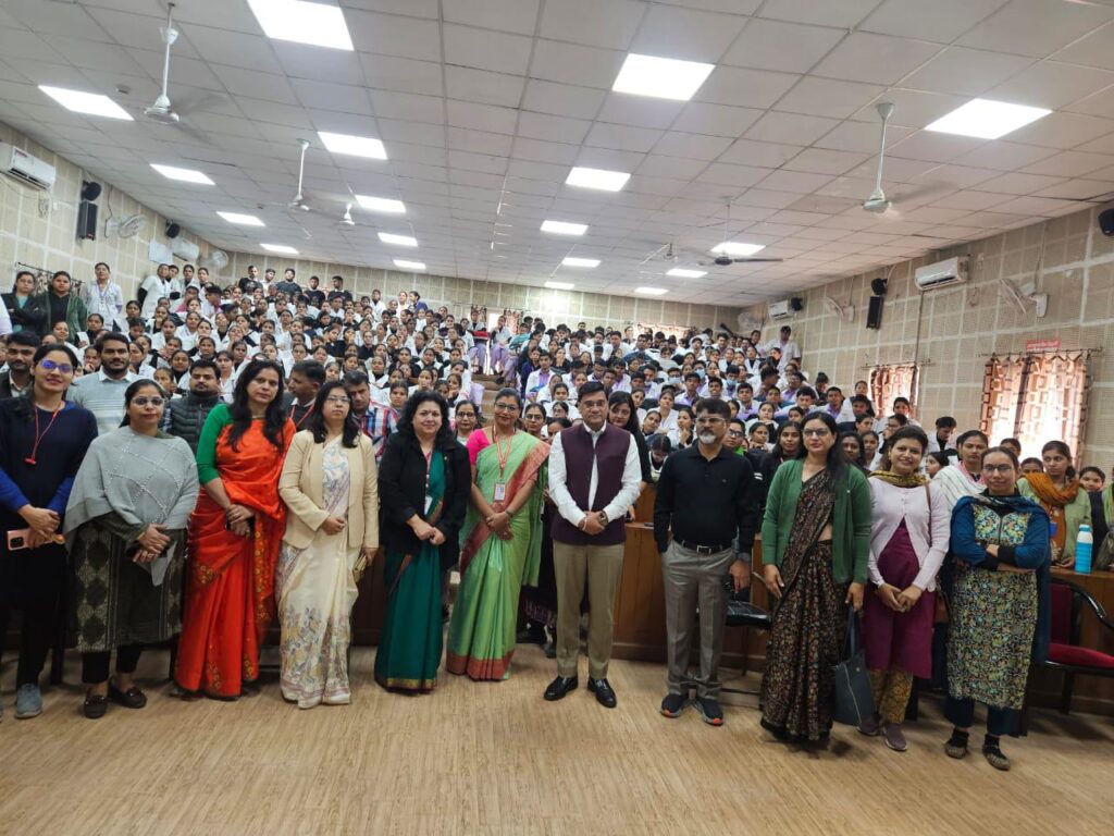 रोजिनी नायडू मेडिकल कॉलेज में PoSH Act पर जागरूकता कार्यक्रम, महिलाओं की सुरक्षा के लिए मजबूत संकल्प