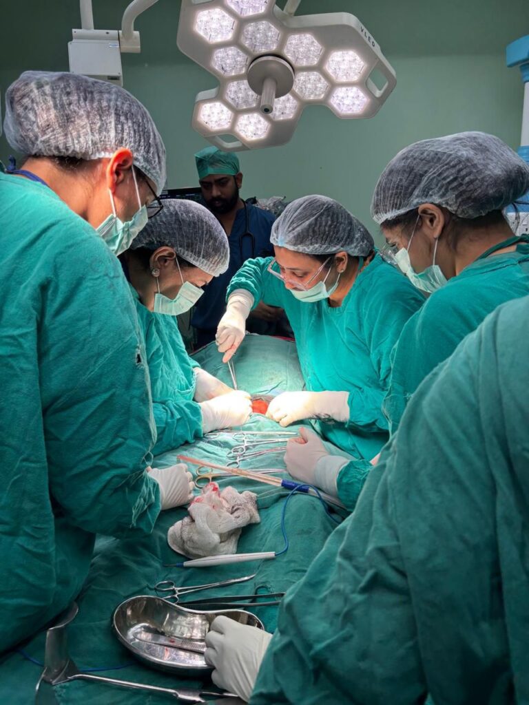 SN Medical College Agra doctors successful uterine tumor surgery