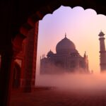 ताज की छाया में बदलती प्रेम कथाएँ Taj Mahal