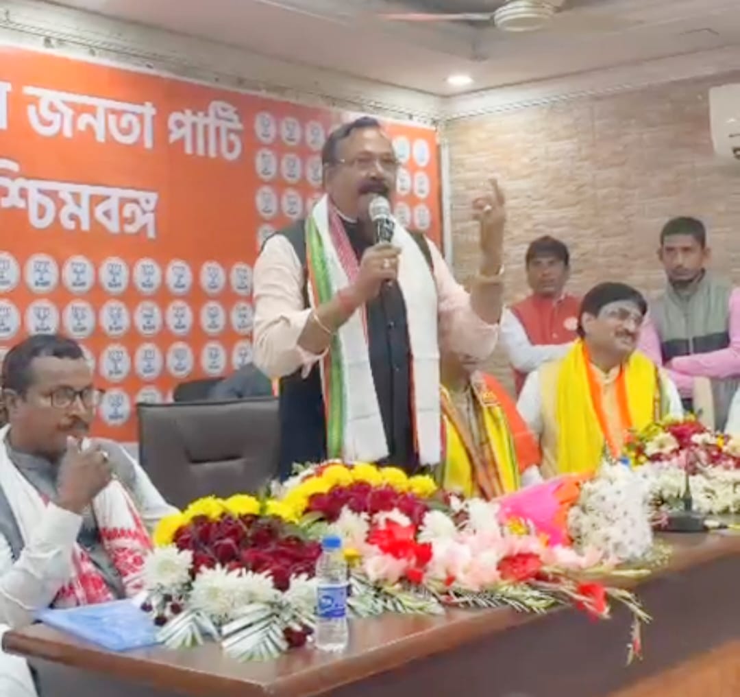 BJP MP Rajkumar Chahar addressing workers in Kolkata against Mamata Banerjee government