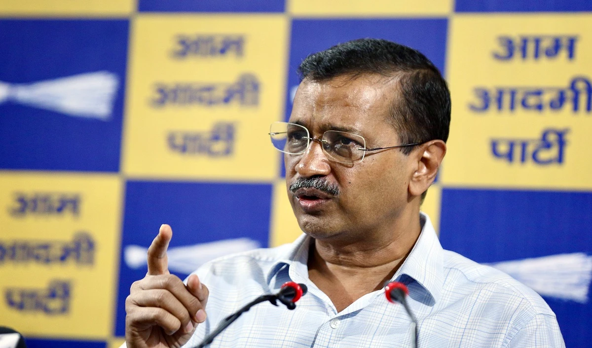 शिक्षकों का अपमान? केजरीवाल के ट्वीट पर दिल्ली सरकार का पलटवार, FIR की तैयारी