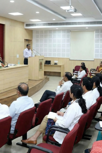 SN Medical College Agra organizes CME on Pharmacovigilance for drug safety, Principal Dr Prashant Gupta, Dr Alka Yadav HOD Pharmacology