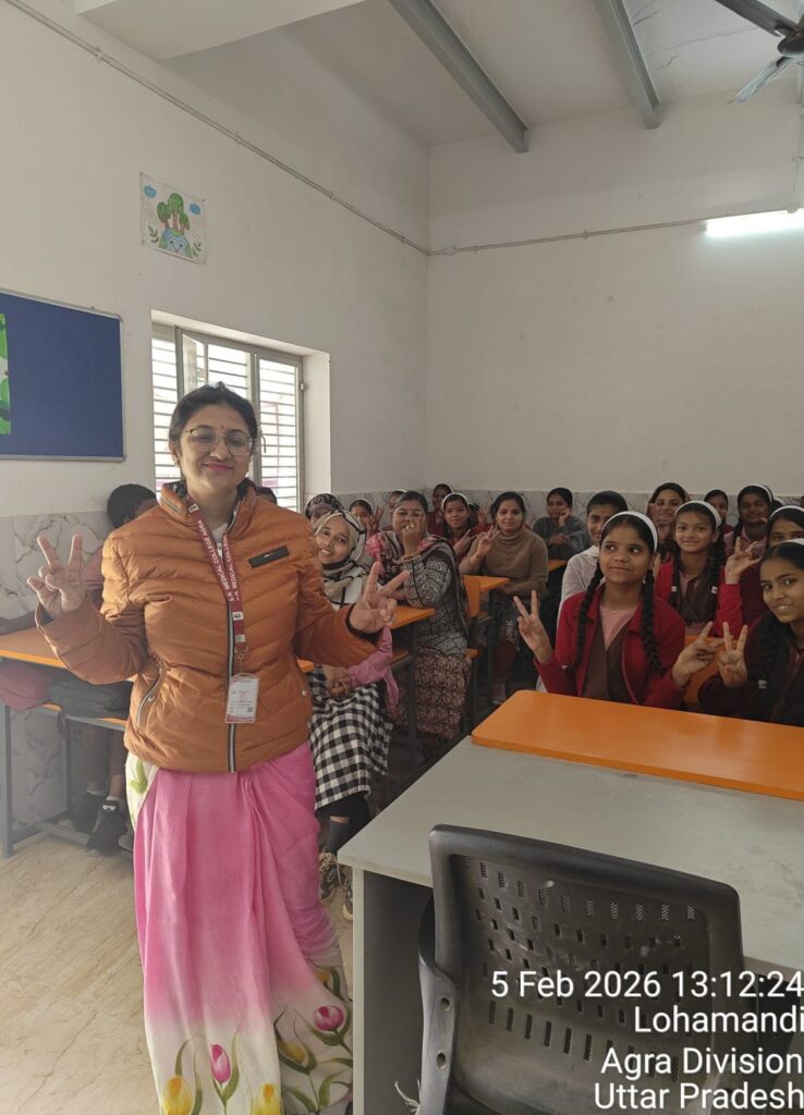 SN Medical College doctor Dr Ruchika Garg addressing students about cervical cancer vaccine at Sardar Patel School Agra health camp