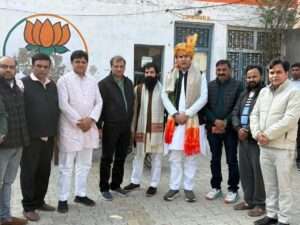 Akhil Bhartiya Brahman Mahasabha Agra team honoring MLA Nandkishore Gurjar with Ram Lalla image and Pagri in Loni Ghaziabad.