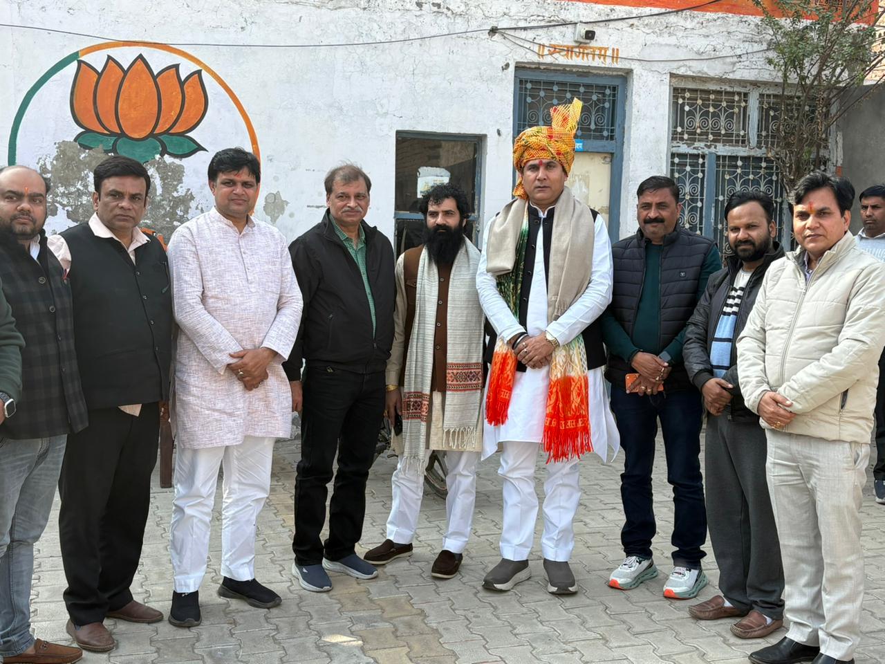 Akhil Bhartiya Brahman Mahasabha Agra team honoring MLA Nandkishore Gurjar with Ram Lalla image and Pagri in Loni Ghaziabad.