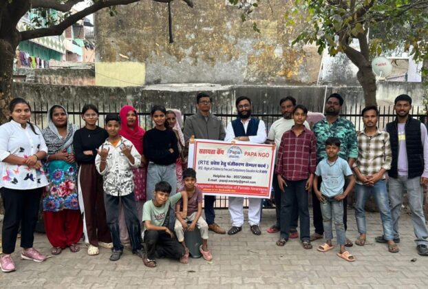PAPA NGO organizing RTE admission assistance camp for poor children in Agra slums,