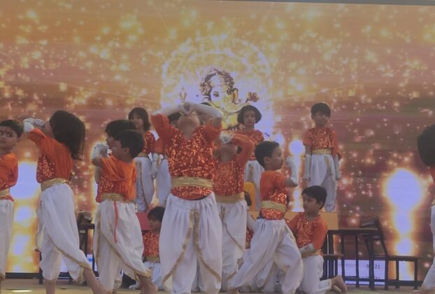 Kidzee Sikandra Annual Function Agra SP Singh Baghel Taj News