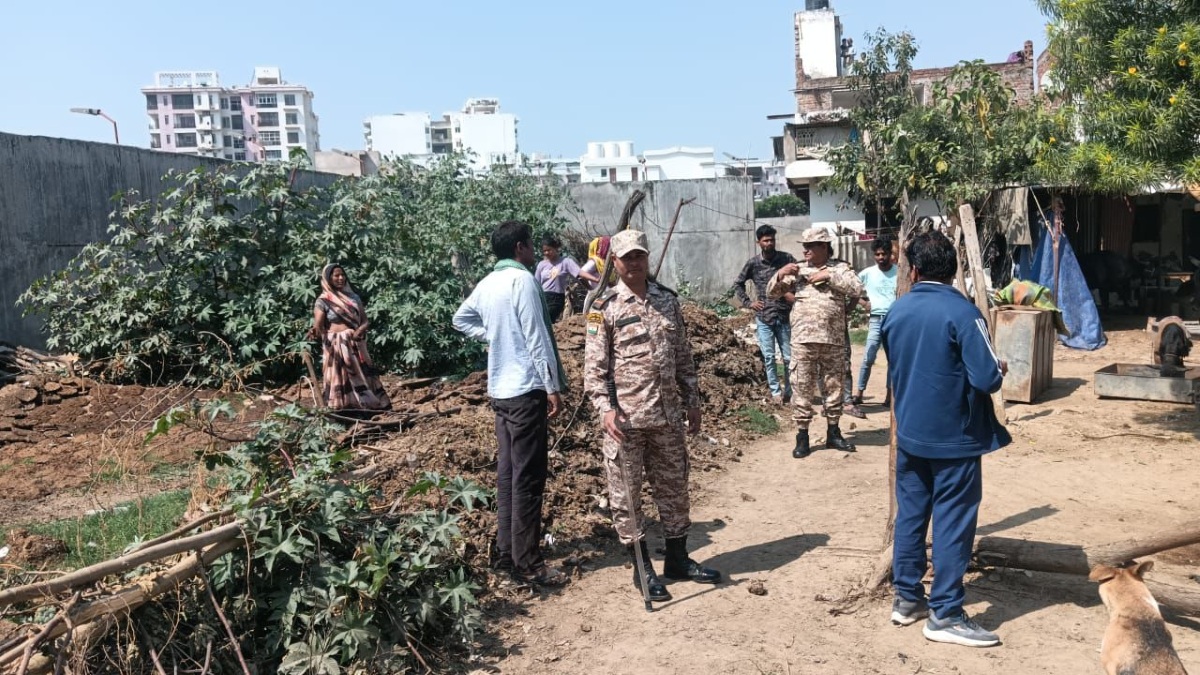 सिकंदरा योजना में अवैध कब्जा हटाया और बुलडोजर कार्रवाई