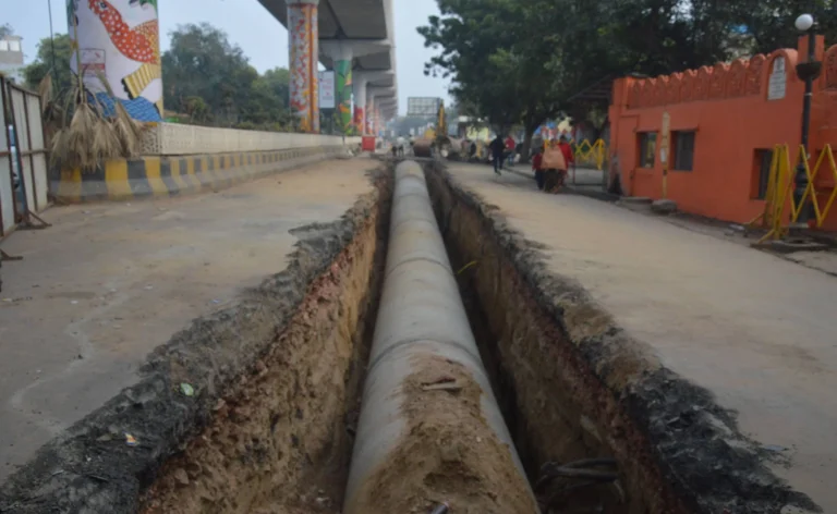 Agra News Fatehabad Road construction traffic jam Namami Gange project delay news 2026