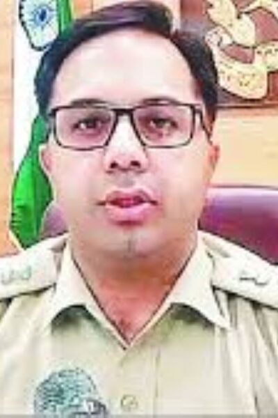 Agra Police Action Case 1 Dauki Arrest Case 2 Khera Rathore Warrantee Taj News