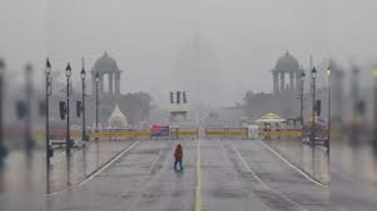 Delhi NCR Weather: दिल्ली-एनसीआर में मौसम ने ली करवट, सुबह-सुबह हुई झमाझम बारिश; 40kmph की रफ्तार से चलेंगी हवाएं, ‘येलो अलर्ट’ जारी