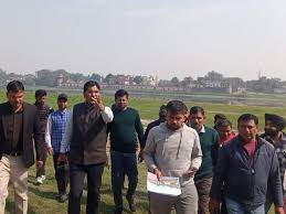 Agra News: ताजमहल के आसपास 'गंदगी का अंबार' देख दंग रह गए नगरायुक्त; सफाई एजेंसी पर ठोका 3 लाख का जुर्माना, अनुबंध खत्म करने की चेतावनी