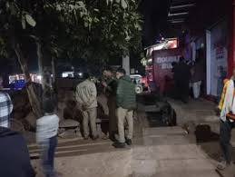 आगरा में घर में चोरी, छीपीटोला क्षेत्र दिनदहाड़े चोरी, लाखों के जेवर चोरी