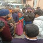 Agra Mangal Bazar Dispute Deori Road street vendors protest at Collectorate DM Arvind Bangari news