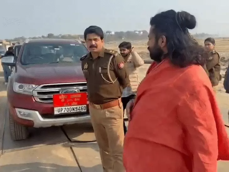 Avimukteshwaranand Police Investigation Photo 4