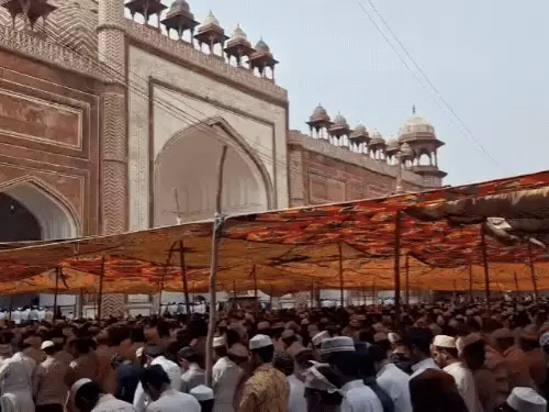 आगरा में जुमा अलविदा की नमाज