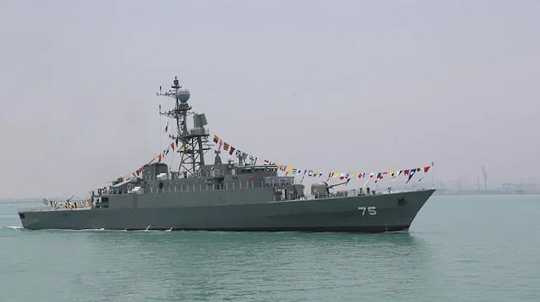 ईरानी जहाज पर सबमरीन से हमला और रेस्क्यू