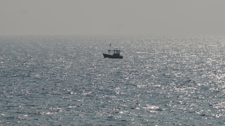 ईरानी जहाज पर सबमरीन से हमला और रेस्क्यू