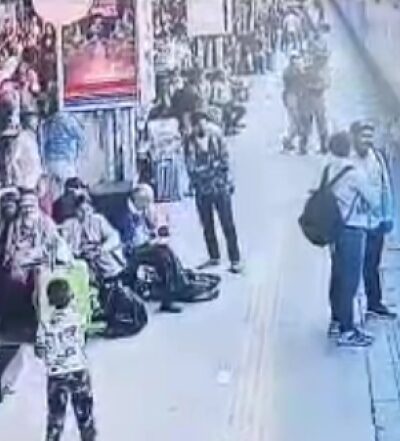 आगरा कैंट: चलती ट्रेन में चढ़ते वक्त फिसला यात्री, RPF कांस्टेबल श्रीकांत ने देवदूत बनकर बचाई जान