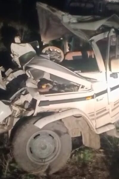 आगरा चित्राहाट बाह-इटावा मार्ग पर बोलेरो दुर्घटना में 5 श्रद्धालुओं की मौत और बचाव कार्य की रपट - ताज न्यूज़।