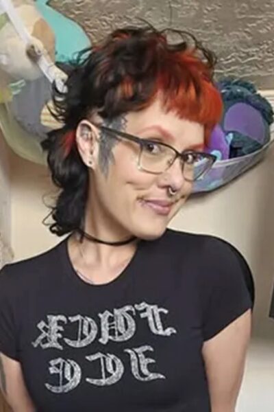 अमेरिका के वायोमिंग में 14 वर्षीय किशोर पर मां की गोली मारकर हत्या का आरोप