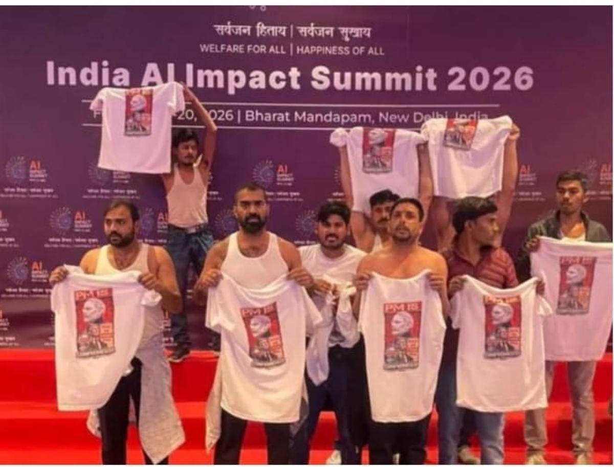 Rajendra Sharma political satire article on AI Summit protests and Galgotias University robot dog