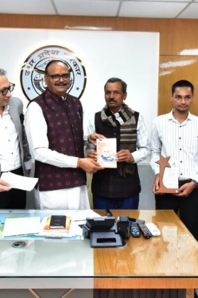 डॉ अशोक भट्टाचार्य छात्रवृत्ति सम्मान समारोह का आयोजन