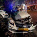 आगरा में भीषण सड़क हादसा और क्षतिग्रस्त कार