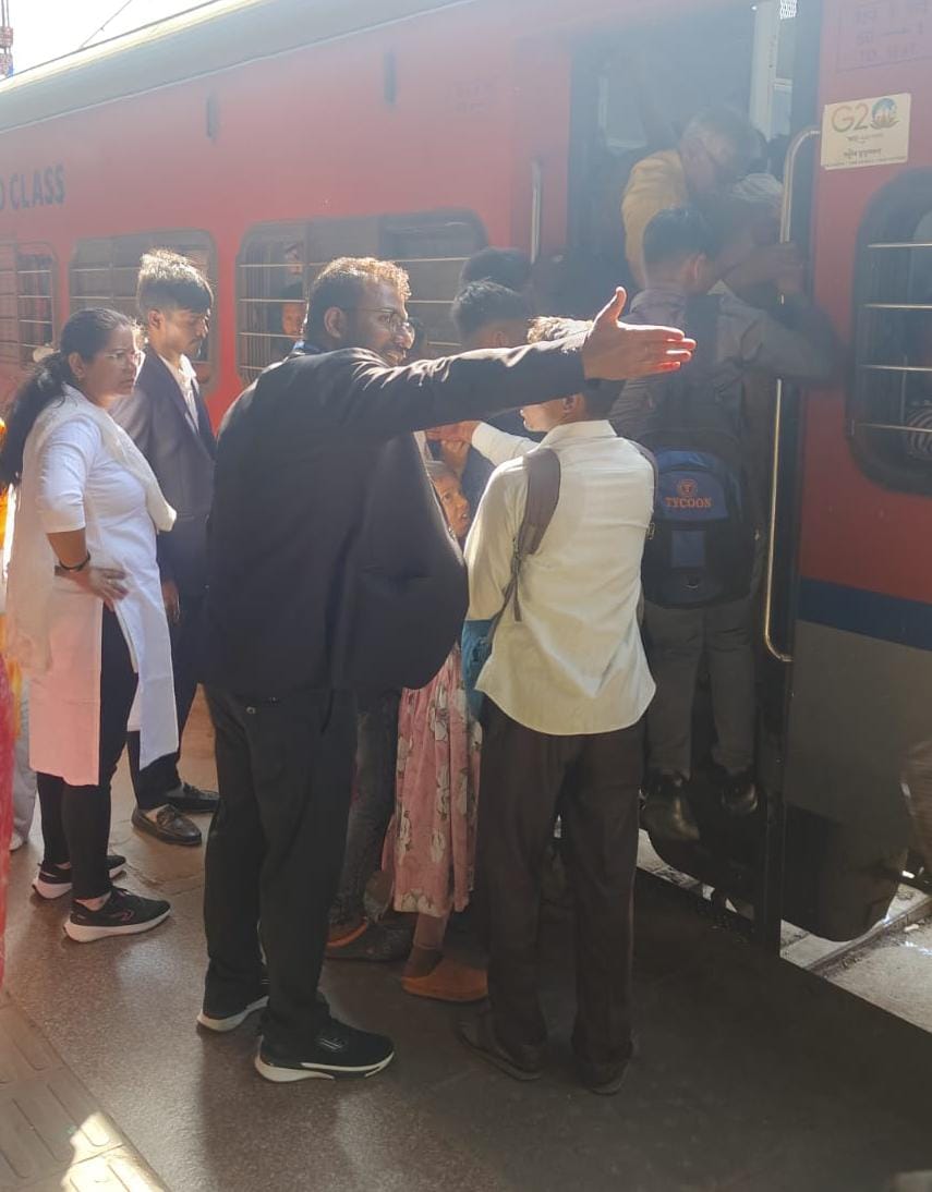 होली पर आगरा रेल मंडल की सतर्कता