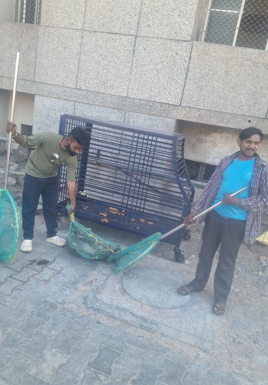 Cleaning Staff at SN Medical College Agra