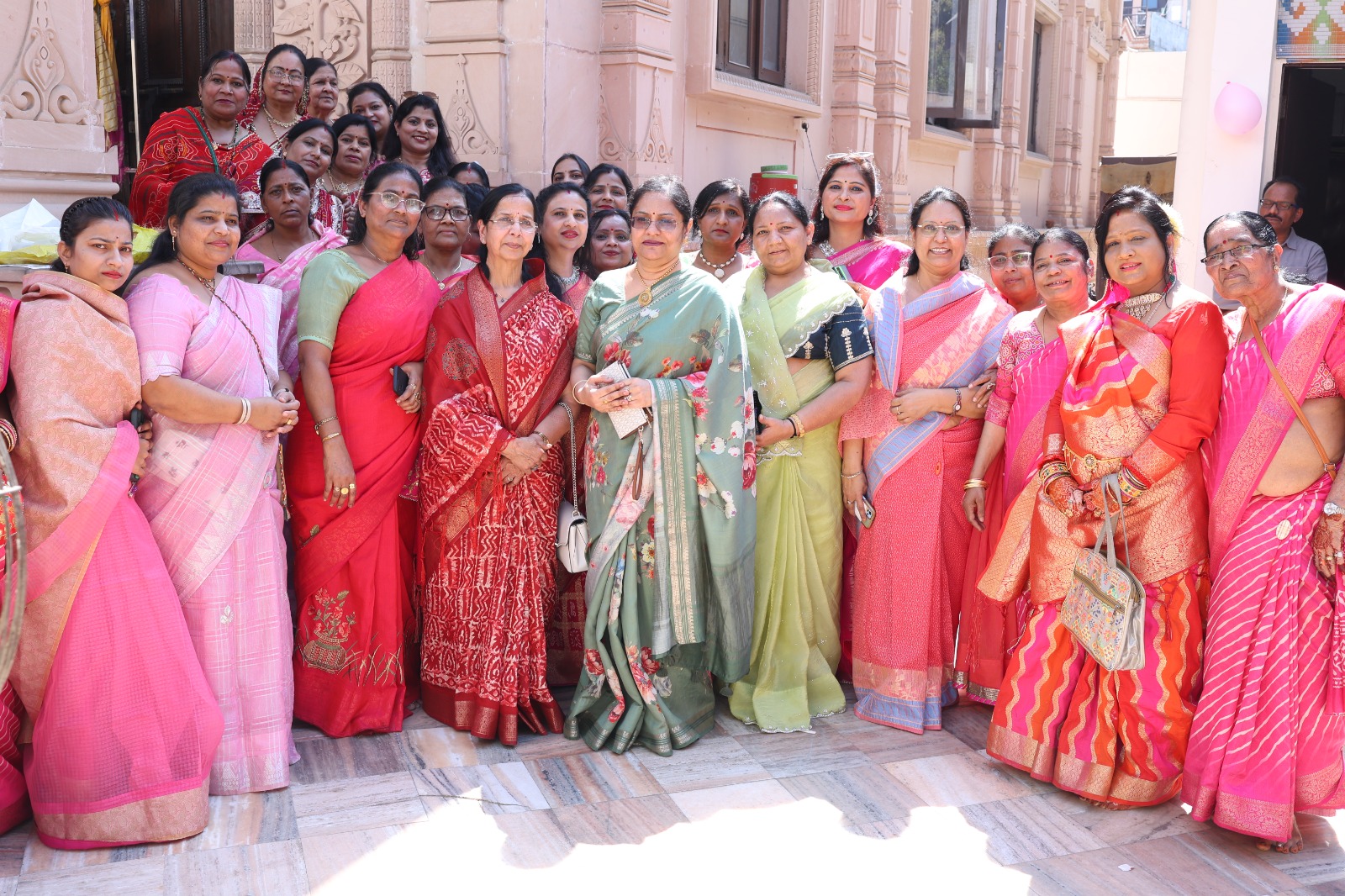 शांतिनाथ जैन मंदिर में महिला दिवस