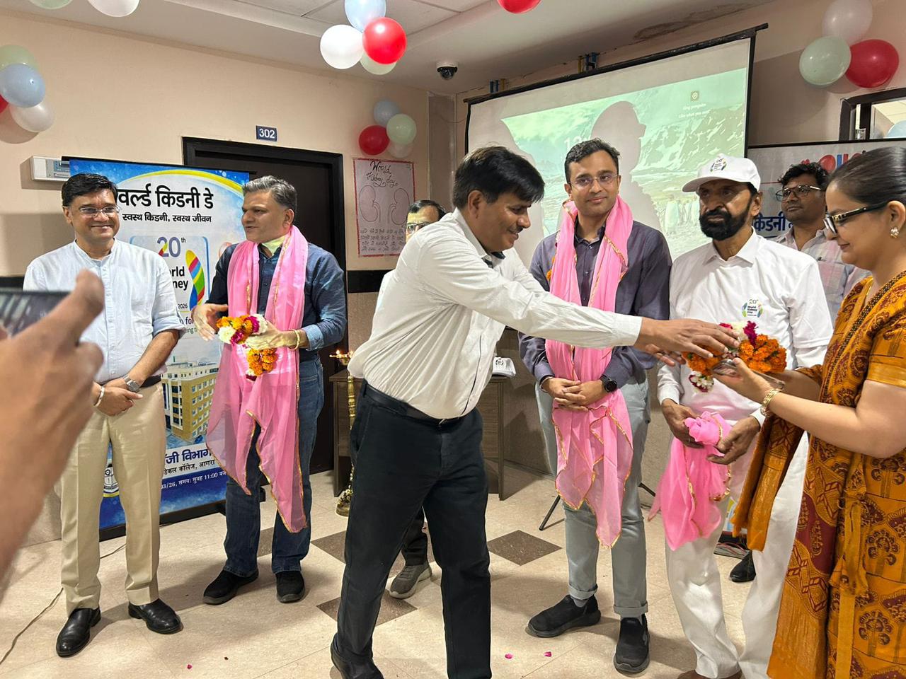 एसएन मेडिकल कॉलेज में विश्व गुर्दा दिवस