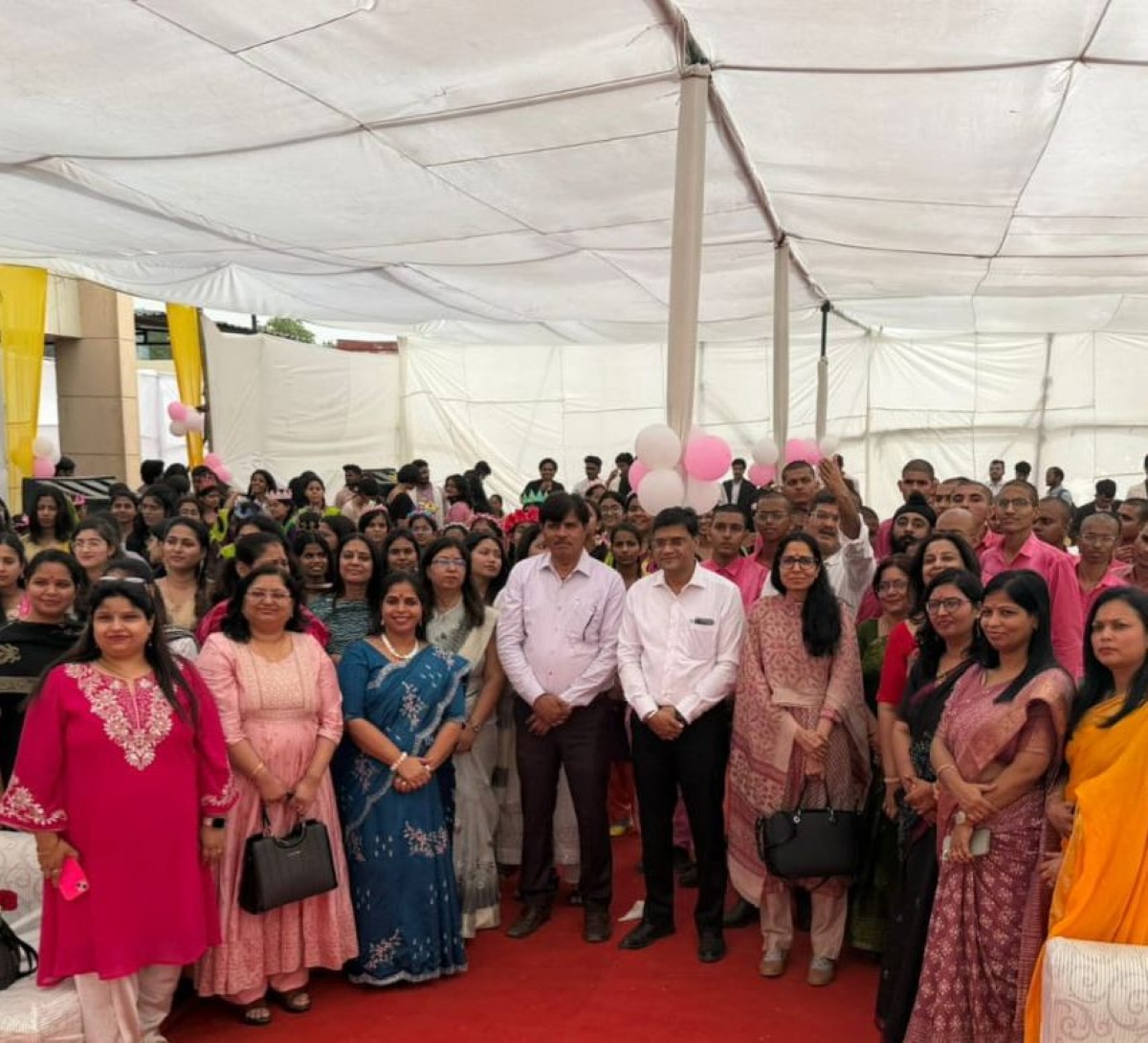 आगरा के एसएन मेडिकल कॉलेज में अरुणोदय फ्रेशर्स पार्टी का भव्य आयोजन और मेधावी छात्रों का शैक्षणिक सम्मान