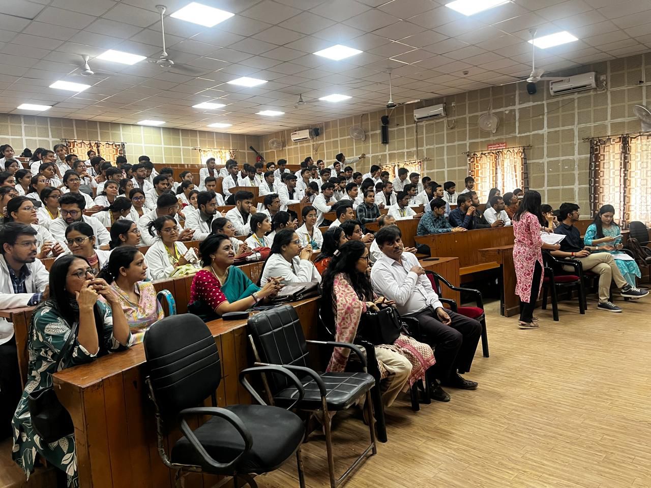 डॉ प्रशांत गुप्ता प्राचार्य एसएन मेडिकल कॉलेज संबोधन