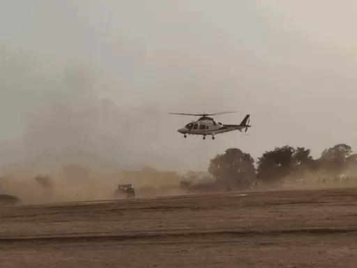 केशव मौर्य का हेलिकॉप्टर