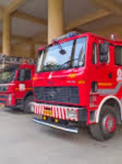 शमसाबाद में ऑटो पार्ट्स गोदाम में भीषण आग