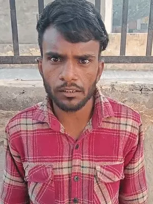 प्रेमिका ने पेट्रोल डालकर प्रेमी को जलाया