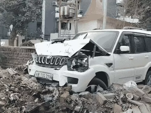 आगरा में स्कॉर्पियो हादसा