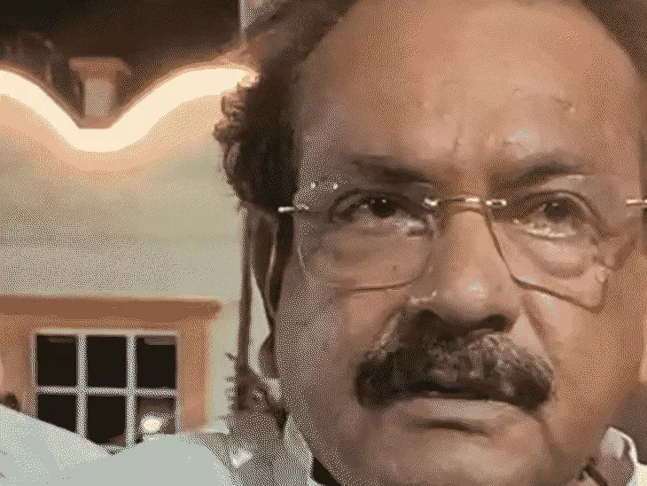 एत्मादपुर में इफ्तार पार्टी