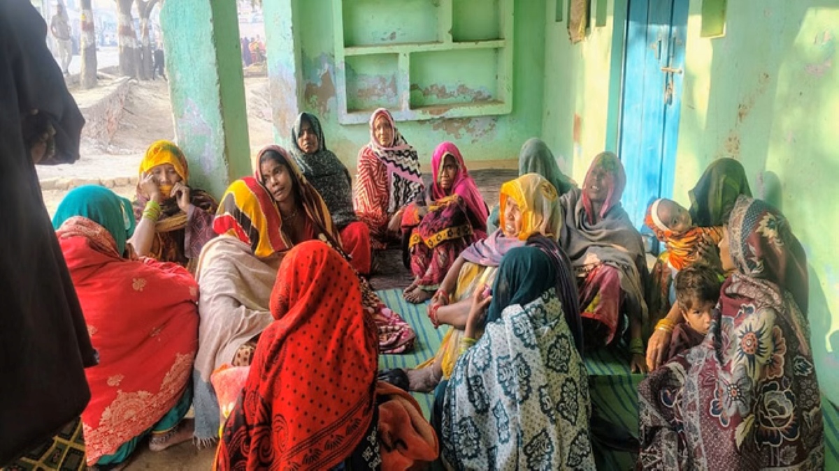 aarthik tangi se mahila ki maut