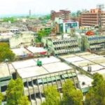 आगरा संजय प्लेस में नगर निगम द्वारा गृहकर बकाया होने पर दुकानों की सीलिंग की कार्रवाई - ताज न्यूज़।