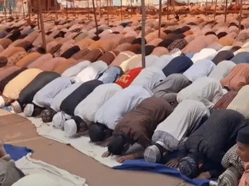 आगरा में जुमा अलविदा की नमाज