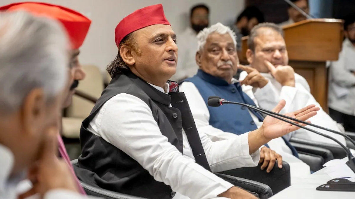 अखिलेश यादव की प्रेस कॉन्फ्रेंस