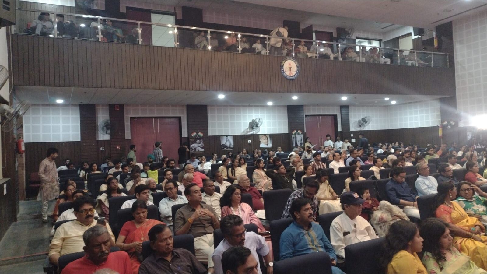 गुरुवर संगीत समारोह में मौजूद गणमान्य अतिथि और संगीत प्रेमी