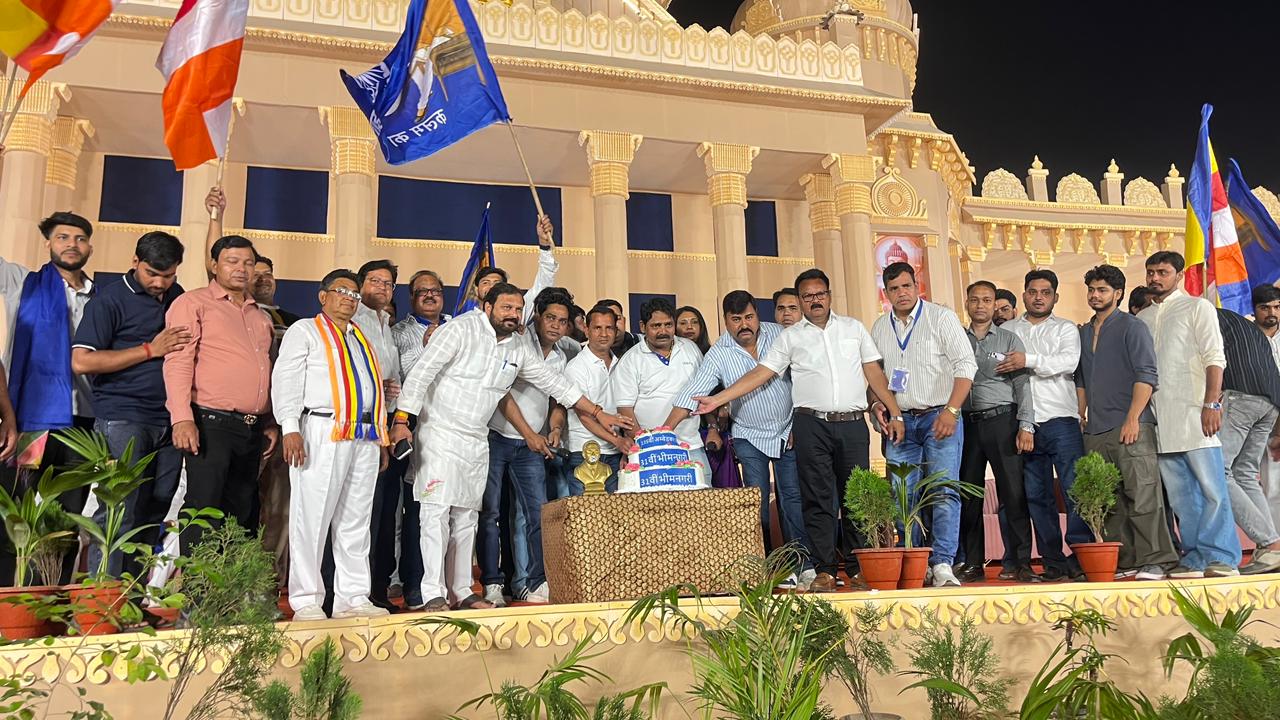 आगरा भीमनगरी समारोह आयोजन समिति सदस्य