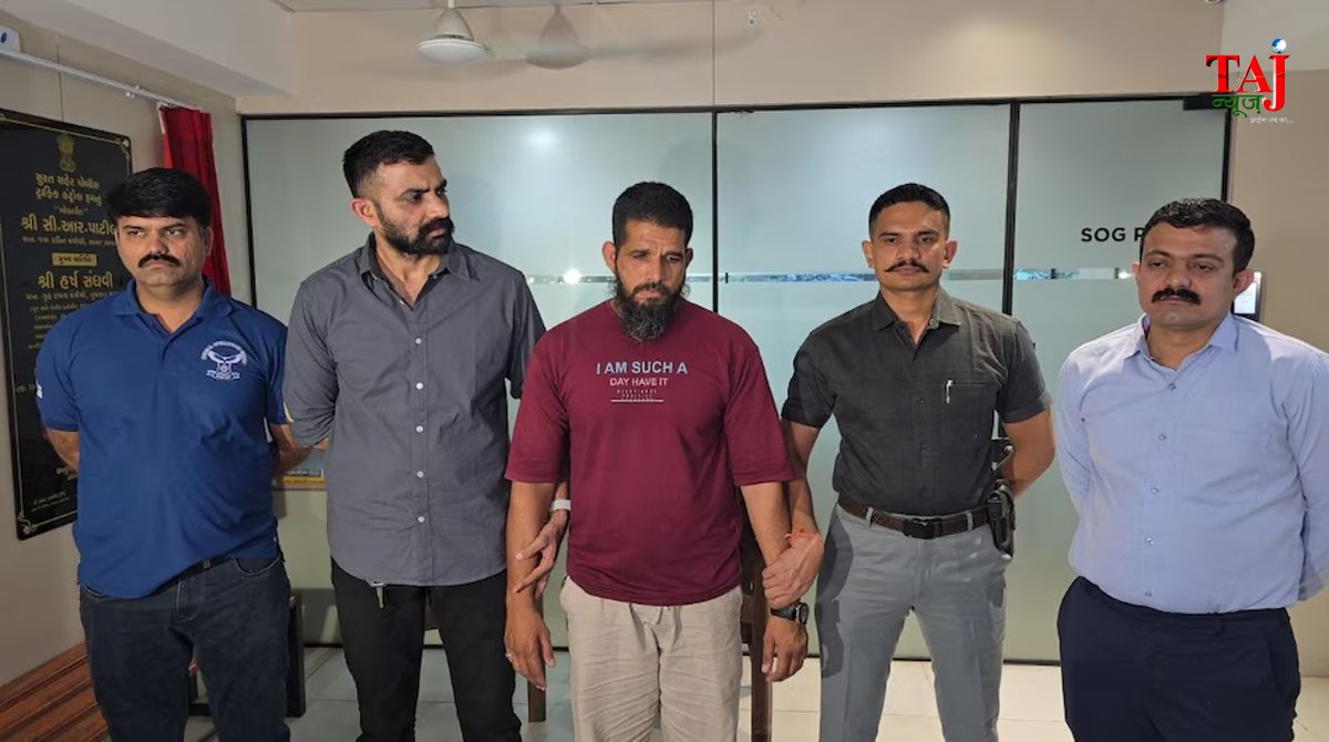 सूरत पुलिस की हिरासत में आरोपी जिम ट्रेनर, जिसने एक अरबपति परिवार की महिला को हनीट्रैप में फंसाकर ब्लैकमेल किया