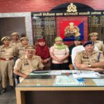 बरेली में फर्जी आईएएस बनकर ठगी करने वाली गिरफ्तार युवतियां