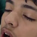 आगरा के डीपीएस शास्त्रीपुरम में छात्र पर हुए हमले के बाद पुलिस कार्रवाई और निलंबन का प्रतीकात्मक दृश्य