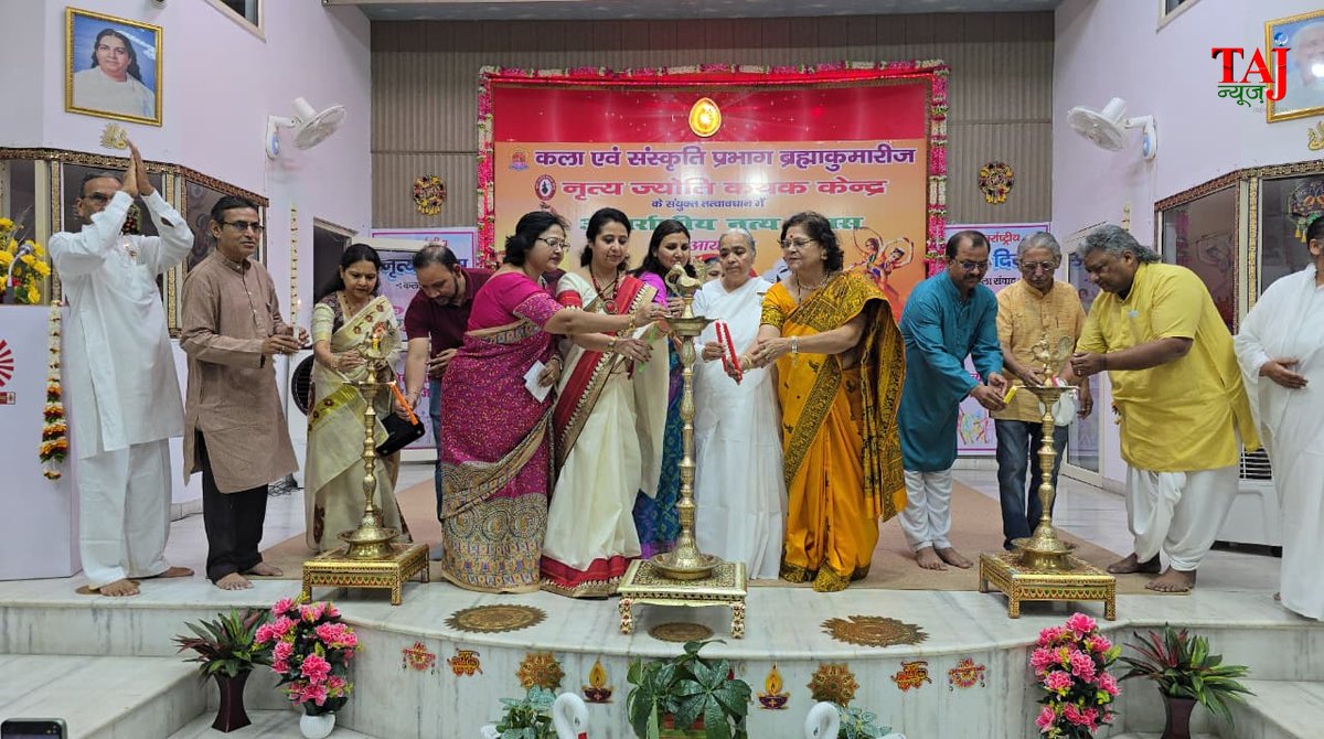 आगरा में विश्व नृत्य दिवस पर आयोजित सांस्कृतिक संध्या के दौरान नृत्य प्रस्तुति देते प्रतिभाशाली नन्हे कलाकार